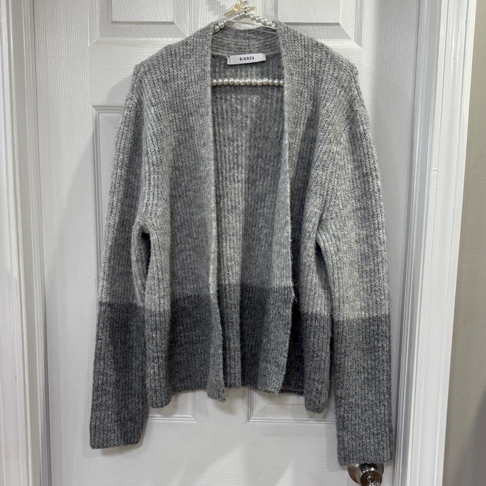 Bianca Two-Toned Open-Front Cardigan Grey.